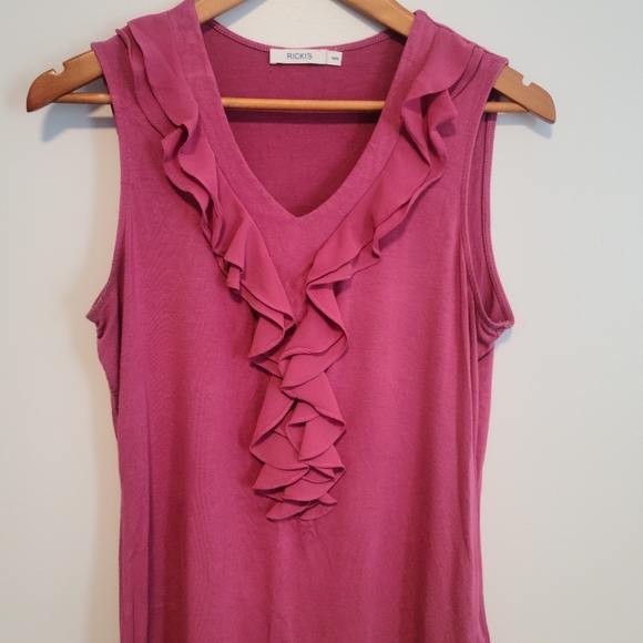 Ricki's sleeveless top - Picture 2 of 5